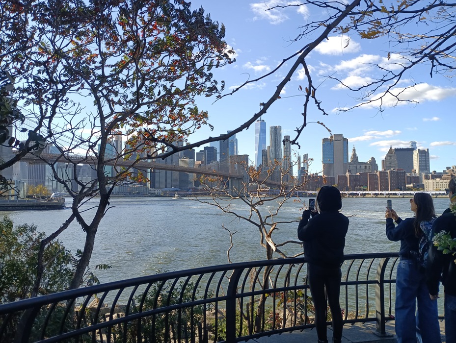 Touristischer Blick auf Lower Manhattan Touristischer Blick auf Lower Manhattan