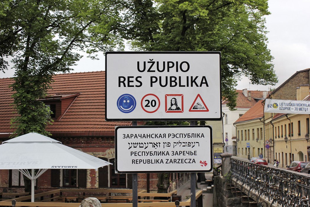 Einfahrt in die Republik Uzupis in Vilnius